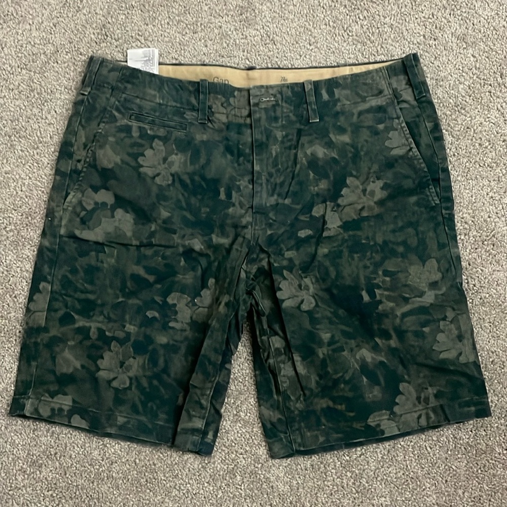 Gap men’s shorts